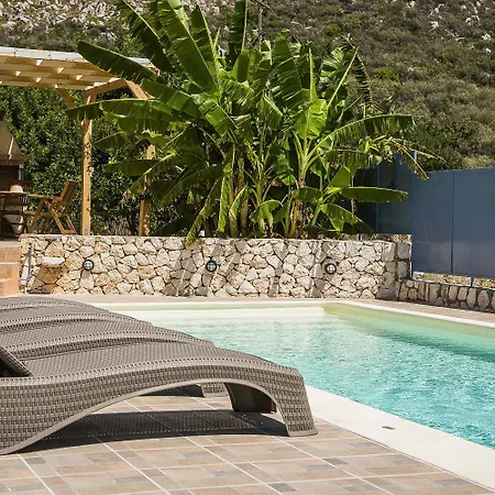 Βίλα Xenia Καραβάδος